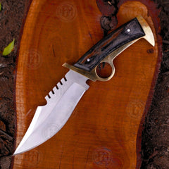 The Walking Dead Daryl Dixon knife replica with sheath