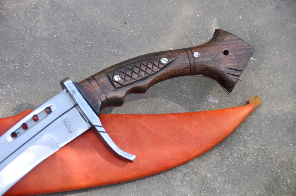 300 King Leonidas Spartan sword replica with curved sharpened blade