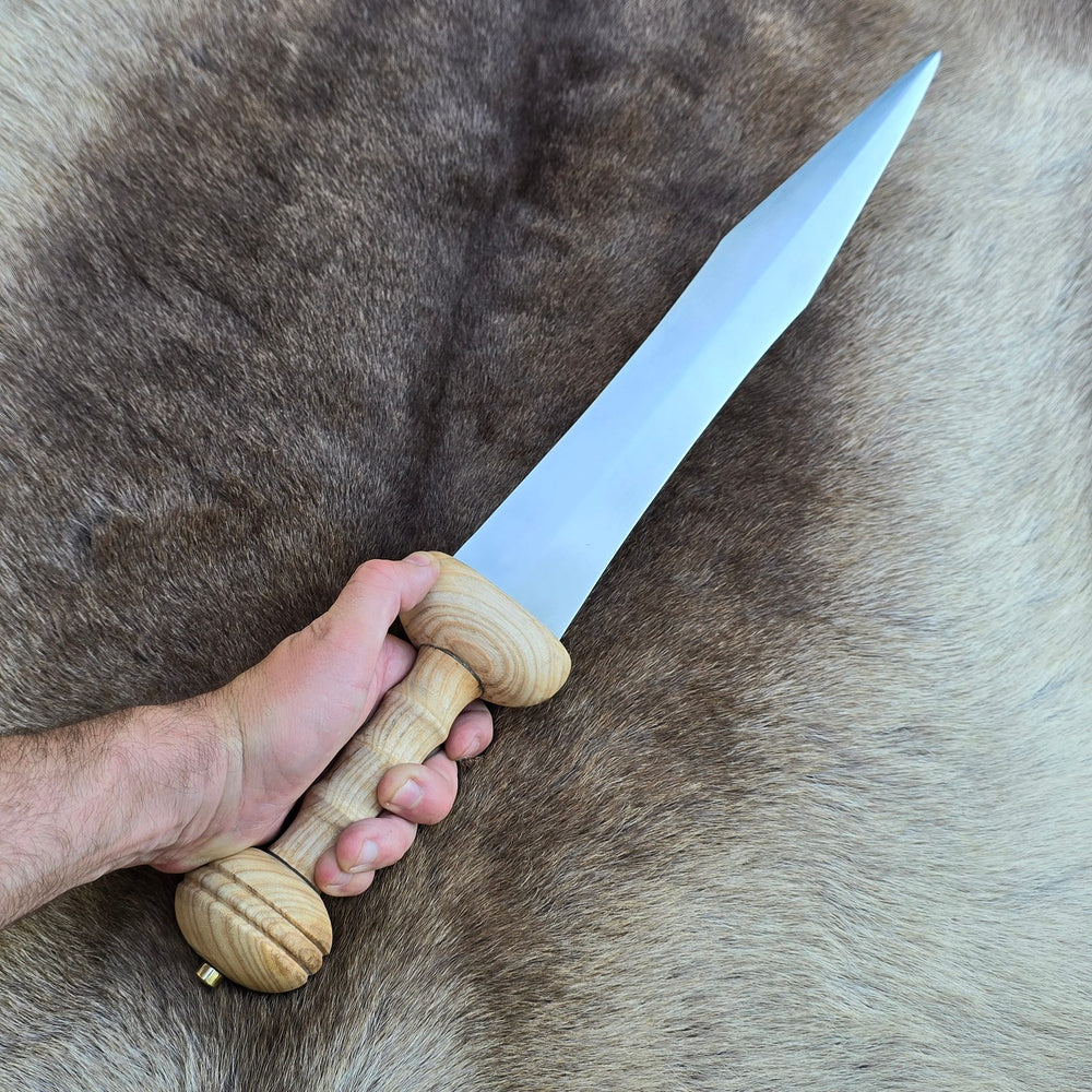 Mainz type Roman gladius sword replica with a sharp steel blade