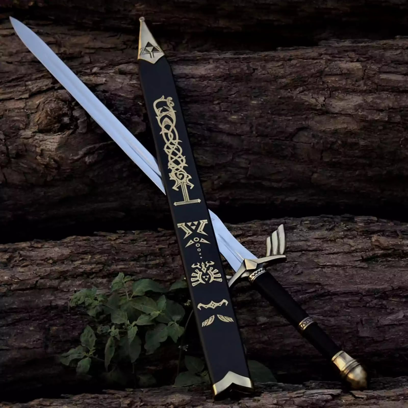 Legend of Zelda Master Sword Replica, Handmade Link Sword, Stainless Steel Fantasy Display Sword, Movie Sword Replica, Cosplay Collectible
