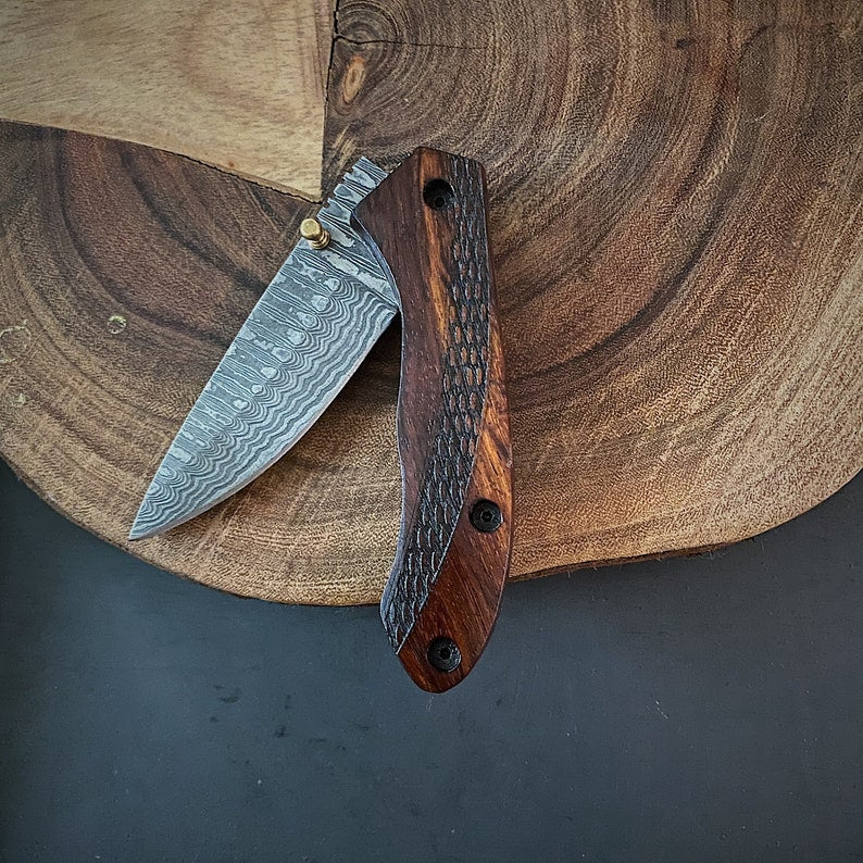 Handmade Damascus folding pocket knife with genuine leather pouch