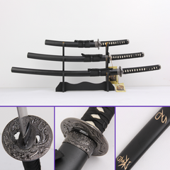 Touken Ranbu Nakigitsune sword replica with black handle and saya