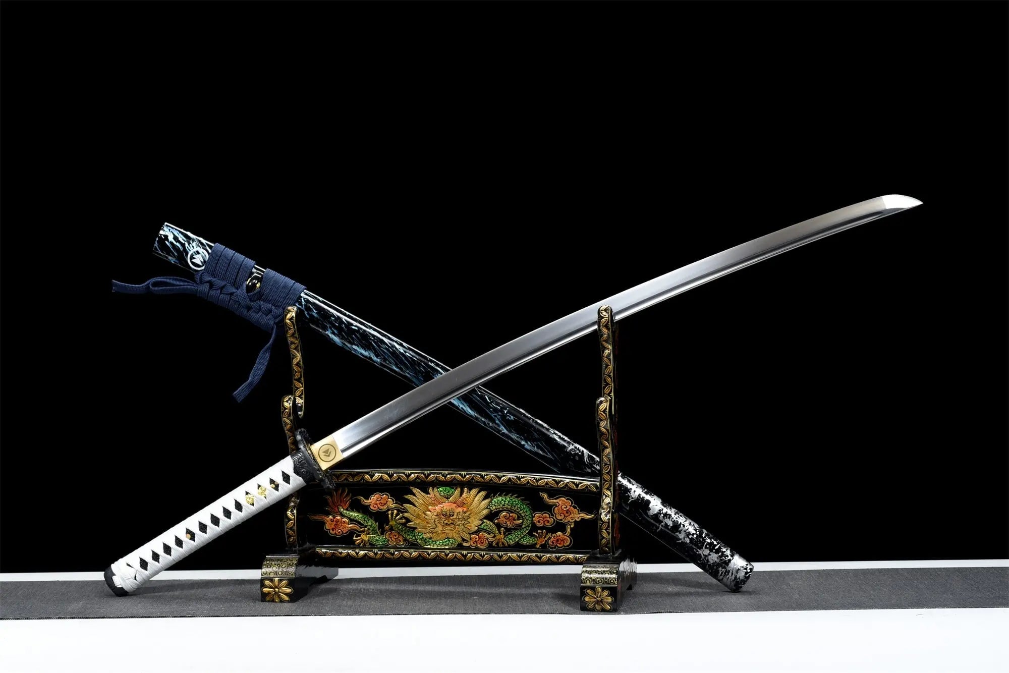 Ghost of Tsushima Jin Sakai katana replica with Sakai clan tsuba