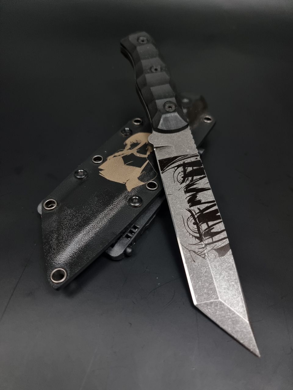 Chainsaw Man Makima custom black tanto knife with etched anime eyes