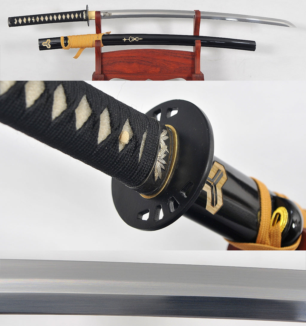 Kill Bill Bride Hattori Hanzo katana replica with black, white, and yellow details